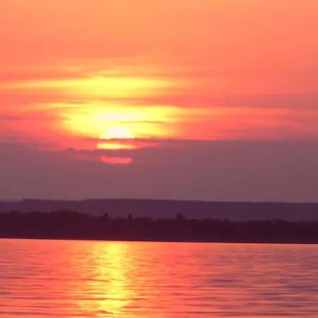 巴厘岛旅馆 Balatonberény
